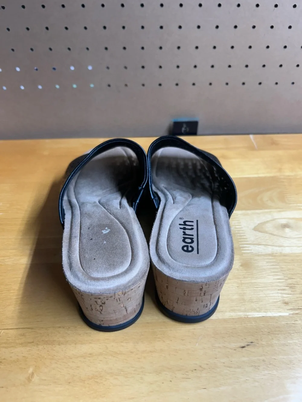 Earth Wendy Wedge, Black Perforated Cork Wedge Slide, Black, 8.5 M - Picture 2 of 5